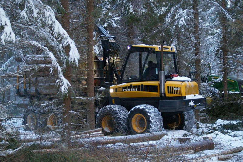 Parempaa puunkorjuuta vuodesta 1950 - Forest-Linna Oy